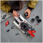 LEGO Technic Formula E Porsche 99X Electric - Image 5