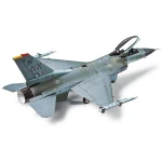 F-16CJ Fighting Falcon with figure 1:72 - Image 3