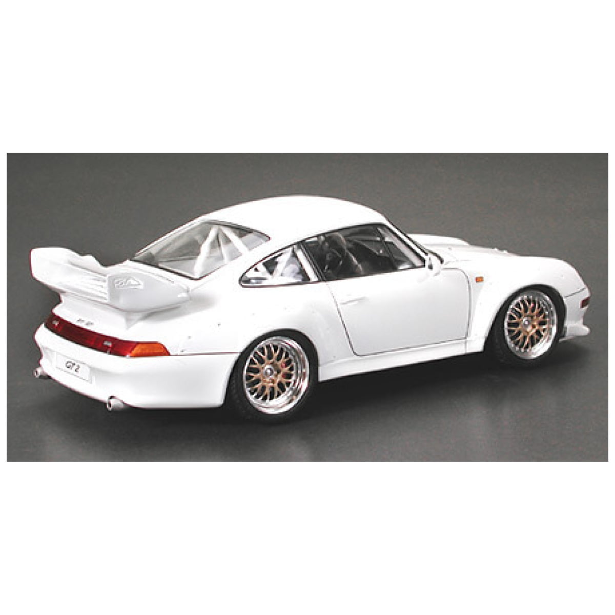 329_gt2road_rear
