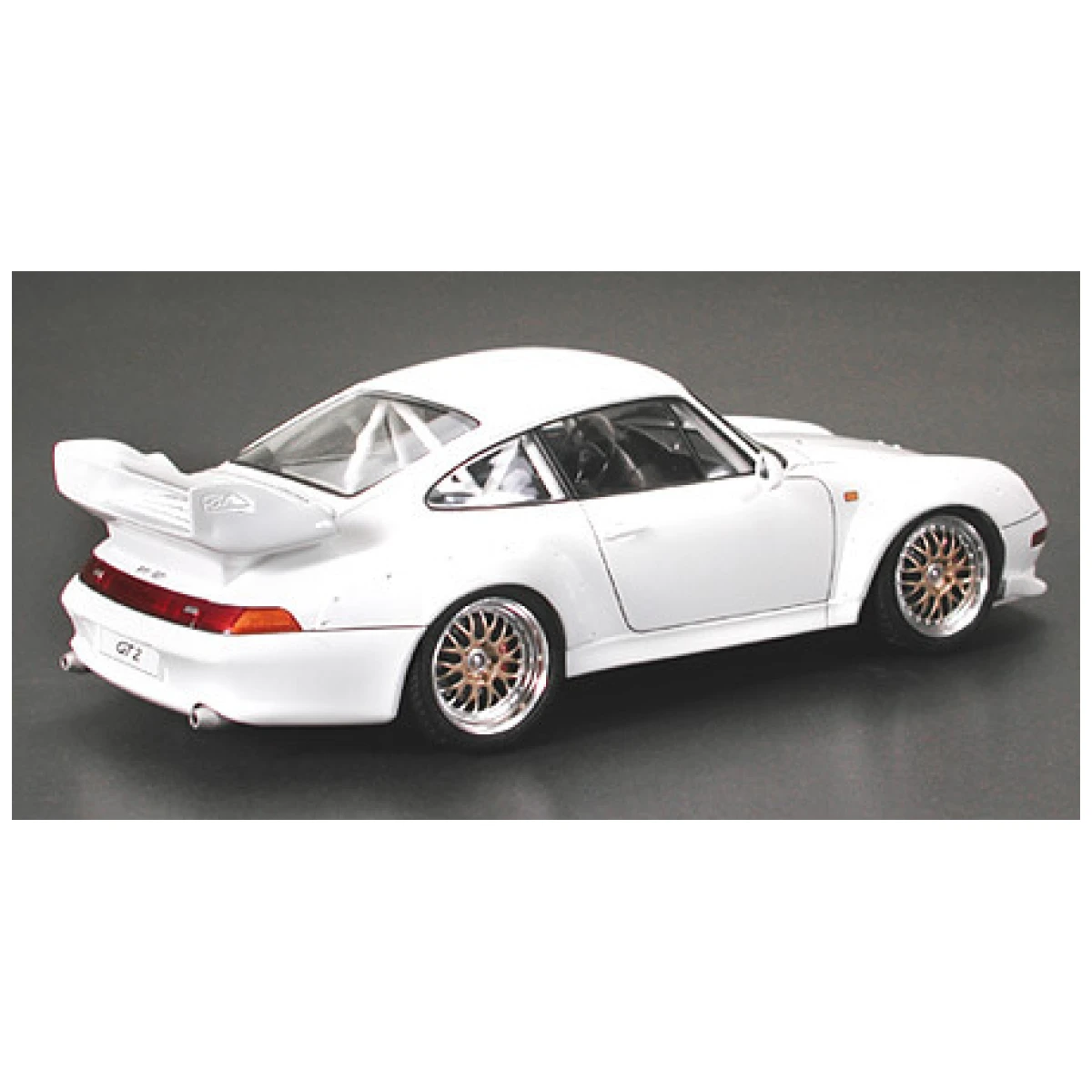 329_gt2road_rear