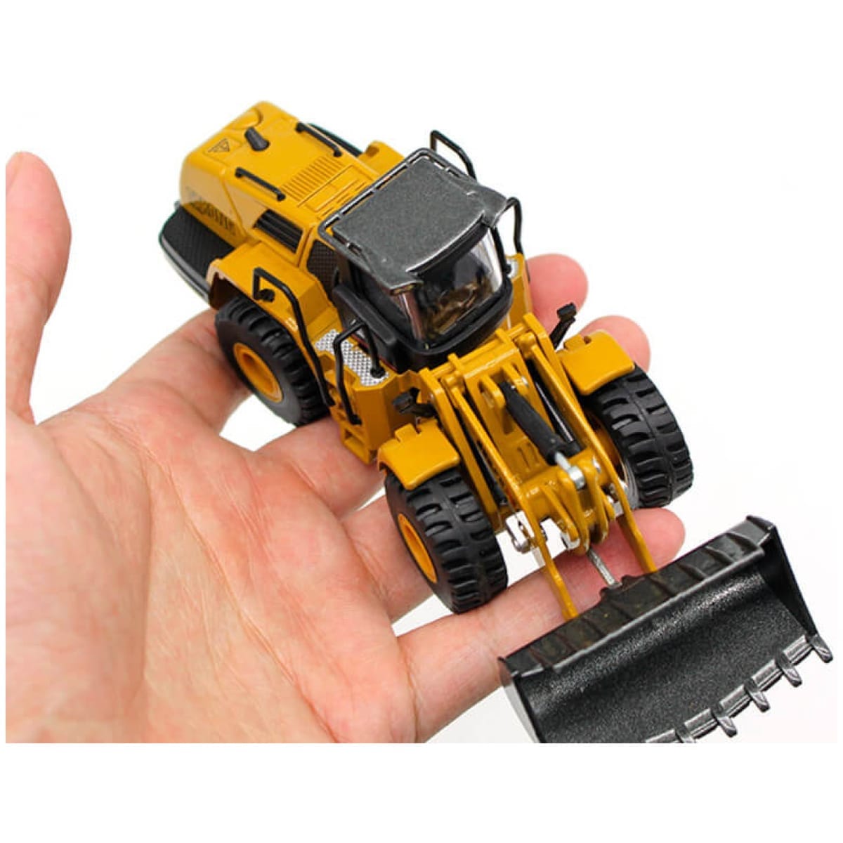 huina-1813-160-scale-alloy-loader-static (2)