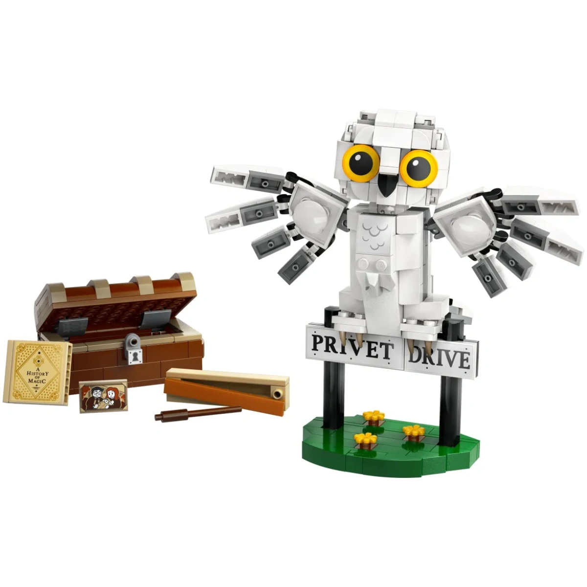 LEGO Harry Potter Hedwig At 4 Privet Drive - Image 2