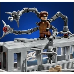 LEGO® Marvel: Spider-Man vs. Doc Ock Subway Train Scene - Image 4