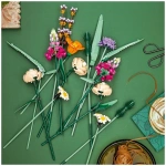 LEGO Botanicals: Flower Bouquet - Image 4