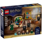 LEGO Harry Potter Hogwarts Castle: Sorting Hat Ceremony
