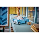 LEGO Harry Potter: Enchanted Flying Ford Anglia - Image 7